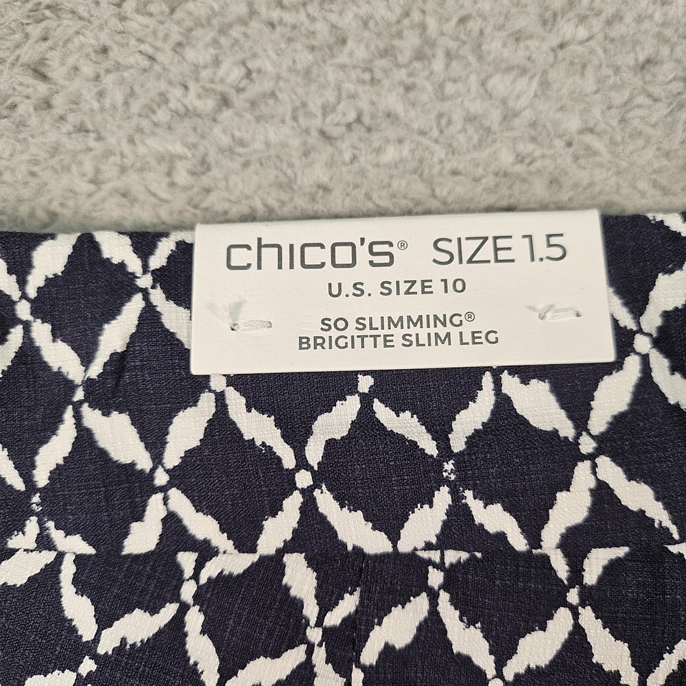 Chico's‎ Brigitte Slim Crop Pants Womens 10 Navy White Diamond Matelassé Coastal - Picture 9 of 16